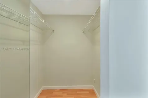 5900 Collins Avenue Miami Beach FL 33140