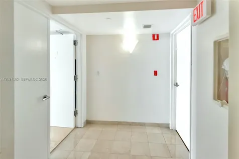 5900 Collins Avenue Miami Beach FL 33140