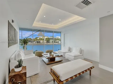 5900 Collins Avenue Miami Beach FL 33140