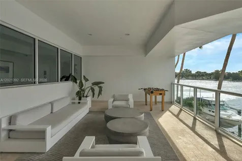 5900 Collins Avenue Miami Beach FL 33140