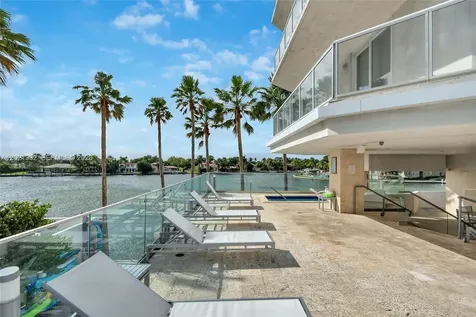 5900 Collins Avenue Miami Beach FL 33140