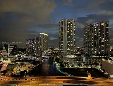 31 SE 5th Street Miami FL 33131