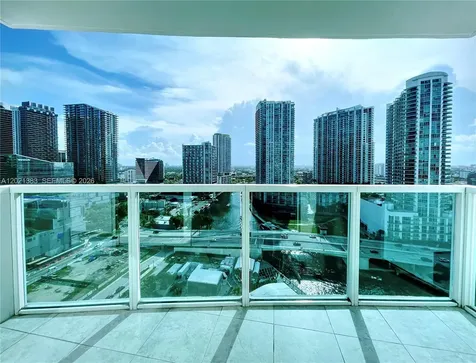 31 SE 5th Street Miami FL 33131