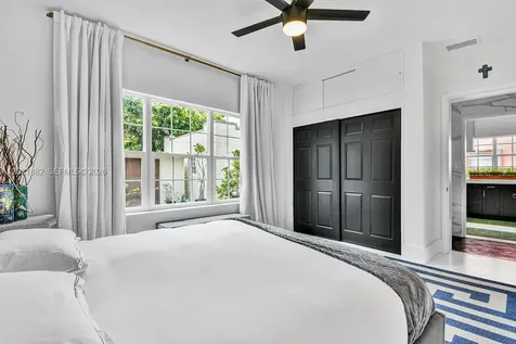 4722 SW 5th Street Miami FL 33134
