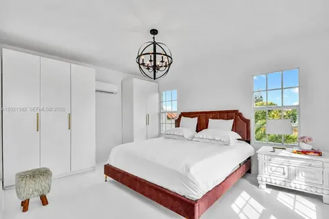 4722 SW 5th Street Miami FL 33134