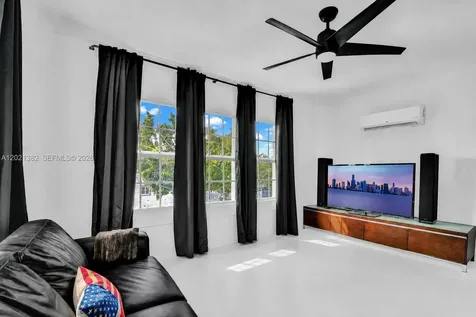 4722 SW 5th Street Miami FL 33134