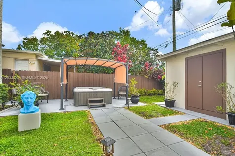 4722 SW 5th Street Miami FL 33134