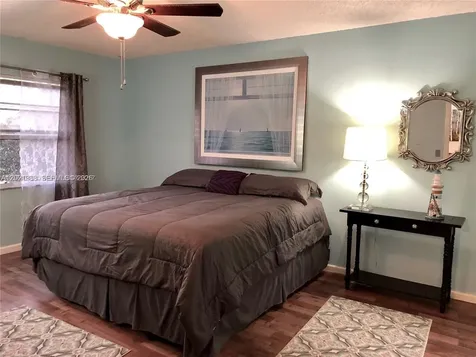 1300 SW 125th Avenue Pembroke Pines FL 33027