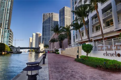 31 SE 5th Street Miami FL 33131