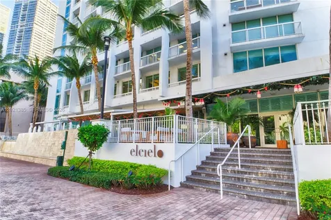 31 SE 5th Street Miami FL 33131