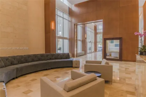 31 SE 5th Street Miami FL 33131