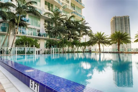 31 SE 5th Street Miami FL 33131