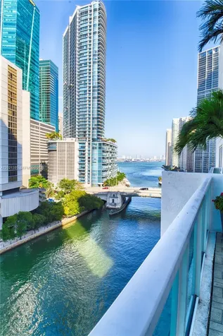 31 SE 5th Street Miami FL 33131