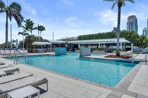 400 Alton Road Miami Beach FL 33139