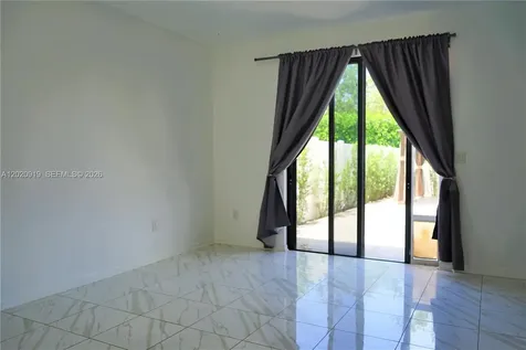 3365 W 91st Terrace Hialeah FL 33018