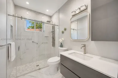 860 NE 127th Street North Miami FL 33161