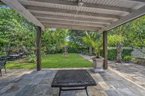 860 NE 127th Street North Miami FL 33161
