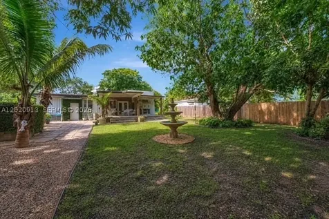 860 NE 127th Street North Miami FL 33161