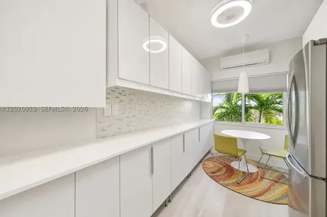 860 NE 127th Street North Miami FL 33161