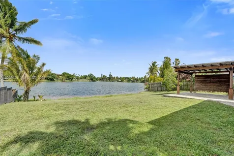 4662 NW 99th Avenue Sunrise FL 33351