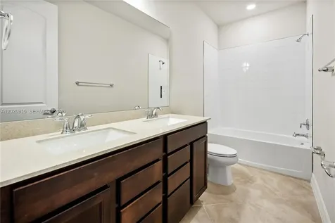 4488 E Appleton Circle E Oakland Park FL 33309