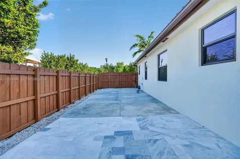 2371 SE 1st Court Homestead FL 33033
