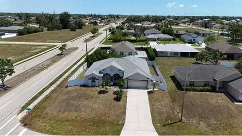 1602 SW 14th Street Cape Coral FL 33991