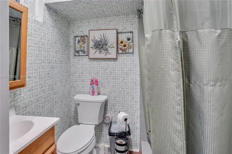 1360 NW 77th Street Miami FL 33147