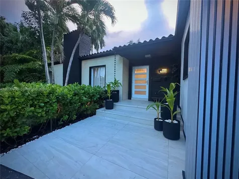 7700 Coquina Drive North Bay Village FL 33141