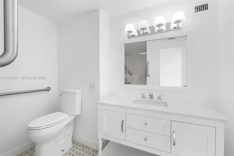 800 West Avenue Miami Beach FL 33139