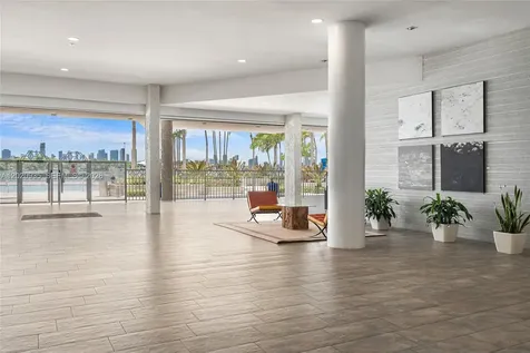800 West Avenue Miami Beach FL 33139
