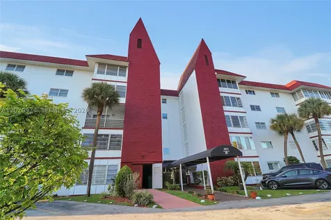 4851 NW 21st Street Lauderhill FL 33313