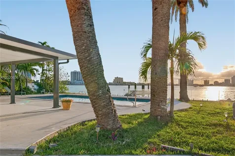 1101 S Shore Drive Miami Beach FL 33141