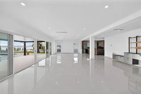 1101 S Shore Drive Miami Beach FL 33141