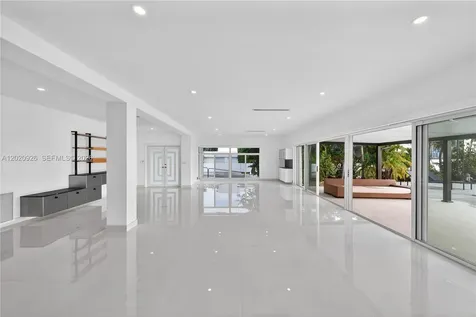 1101 S Shore Drive Miami Beach FL 33141