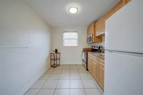 427 SW 6th Street Miami FL 33130
