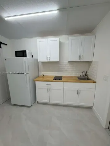 19316 SW 121st Avenue Miami FL 33177