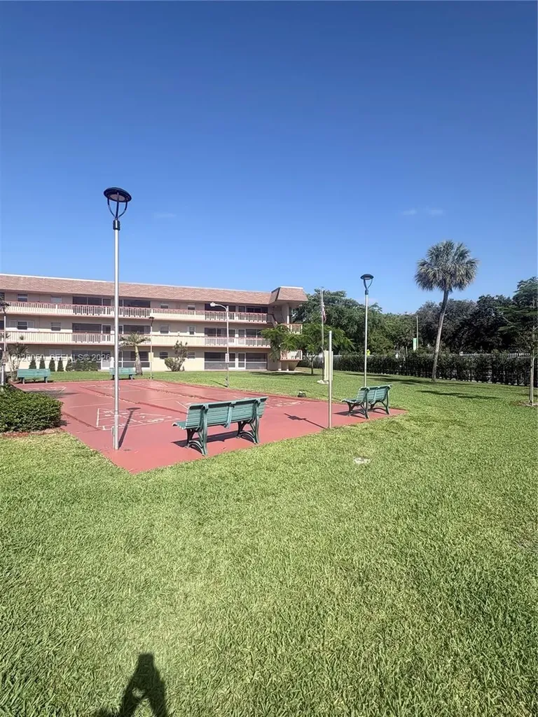 5300 Washington Street Hollywood FL 33021