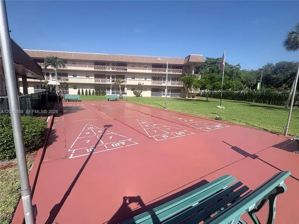 5300 Washington Street Hollywood FL 33021