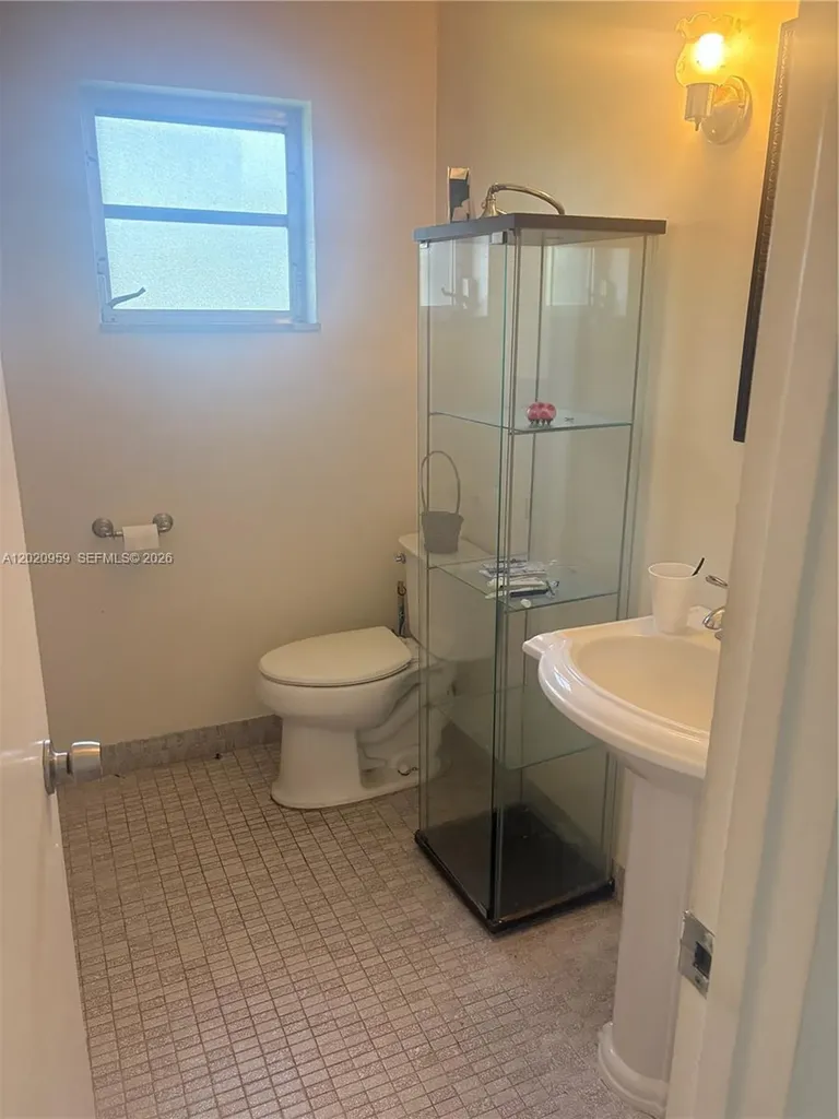 5300 Washington Street Hollywood FL 33021
