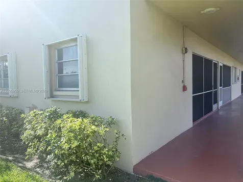 5300 Washington Street Hollywood FL 33021