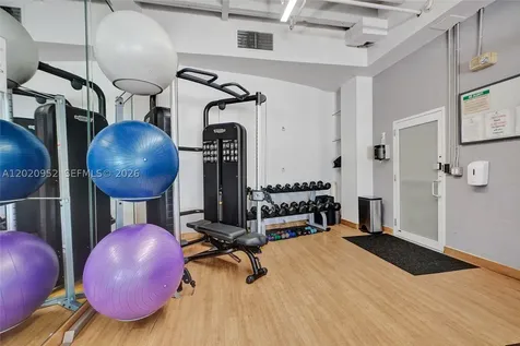 4925 Collins Avenue Miami Beach FL 33140