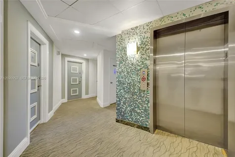 4925 Collins Avenue Miami Beach FL 33140