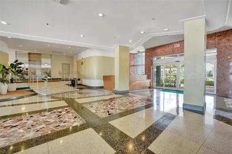 4925 Collins Avenue Miami Beach FL 33140