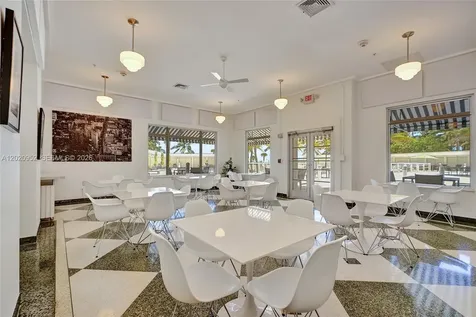 4925 Collins Avenue Miami Beach FL 33140