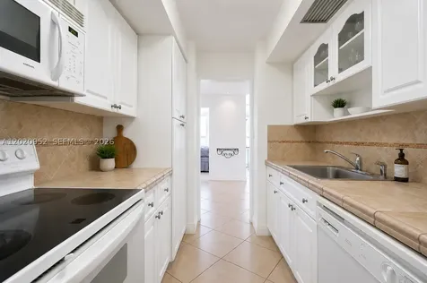 4925 Collins Avenue Miami Beach FL 33140