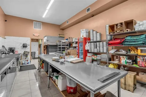2389 SW 22nd Street Miami FL 33145
