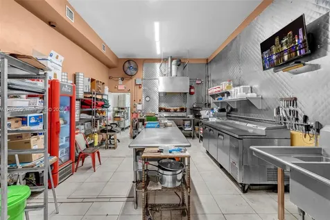 2389 SW 22nd Street Miami FL 33145