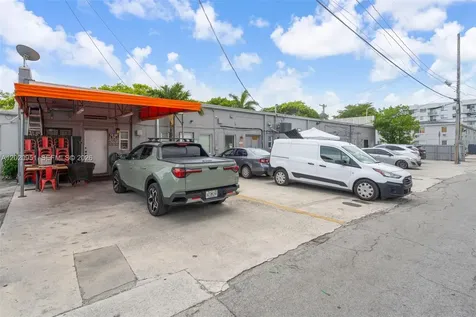 2389 SW 22nd Street Miami FL 33145