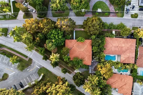 1100 N Shore Drive Miami Beach FL 33141